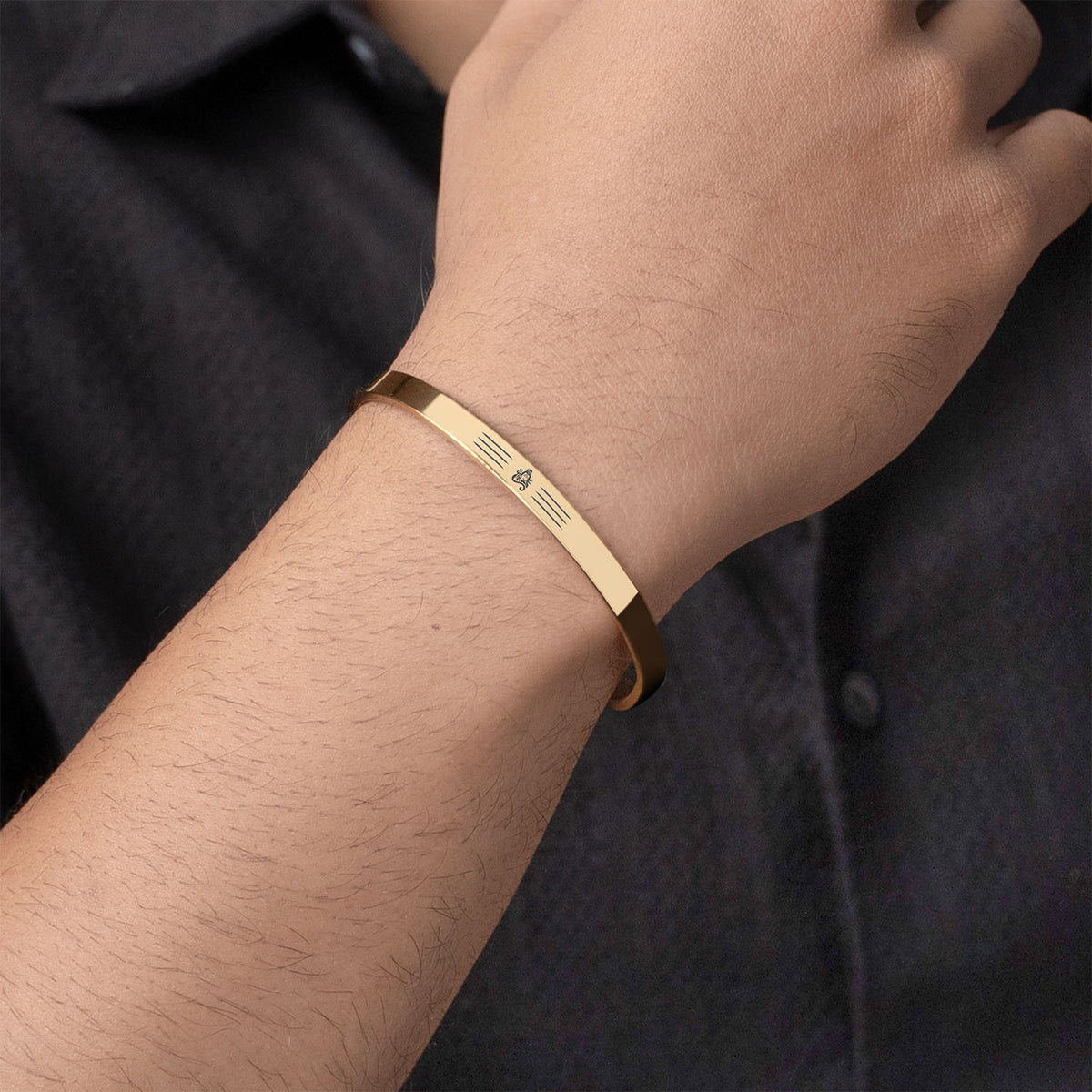 Mahakaal Gloss Cuff Adjustable Bracelet